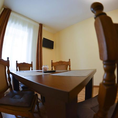 Apartment Luca Poarta Schei Брашов Экстерьер фото