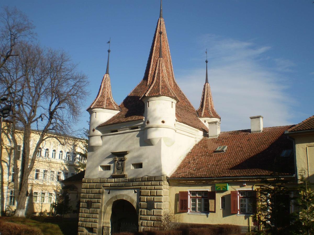 Apartment Luca Poarta Schei Брашов Экстерьер фото